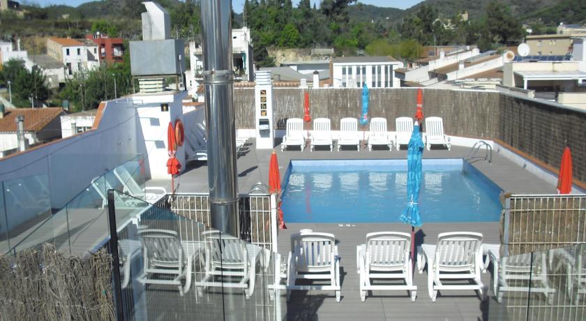 Hotel Checkin Montpalau Pineda De Mar Exterior foto